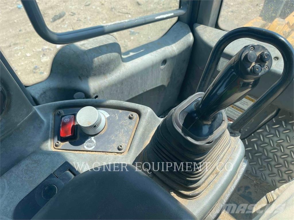 Liebherr LR 636 Pale cingolate