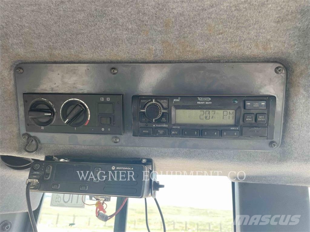 Liebherr LR 636 Pale cingolate