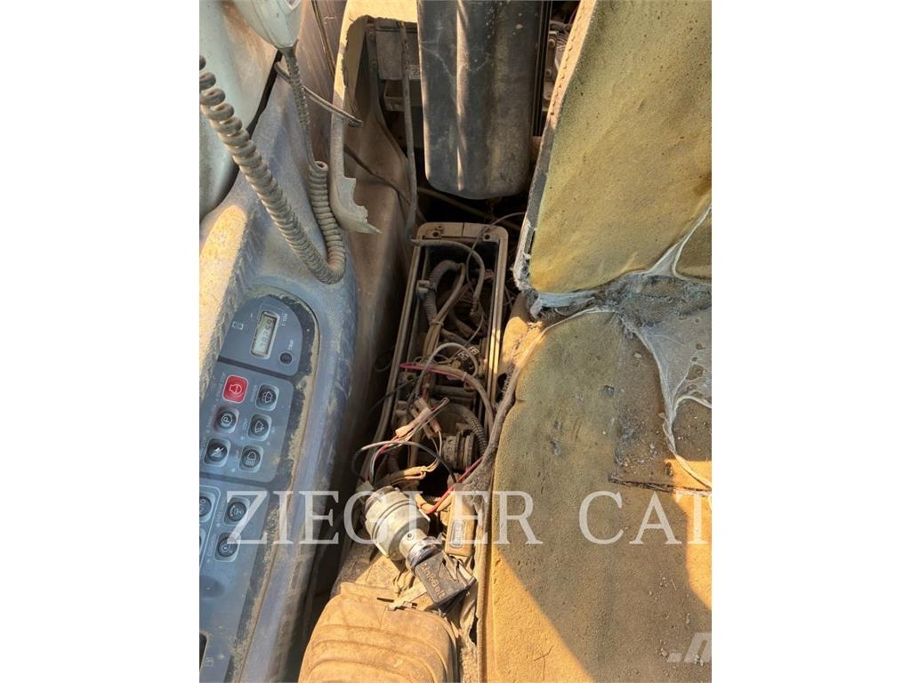 Link-Belt CONSTRUCTION 240 LX PARTS UNIT Vikšriniai ekskavatoriai