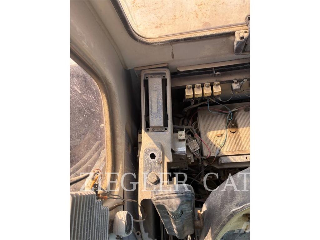 Link-Belt CONSTRUCTION 240 LX PARTS UNIT Vikšriniai ekskavatoriai