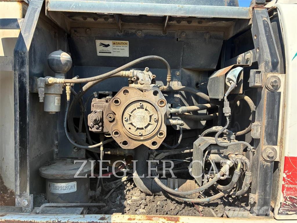 Link-Belt CONSTRUCTION 240LX حفارات زحافة