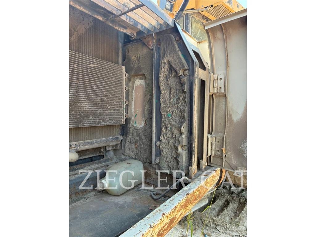 Link-Belt CONSTRUCTION 240LX حفارات زحافة