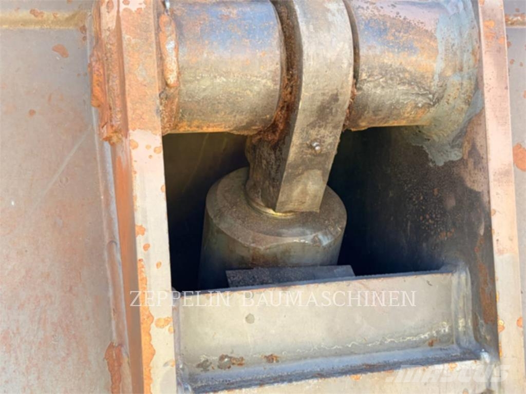 LRT GMBH HOCHKIPPSCHAUFEL Kašike / Korpe