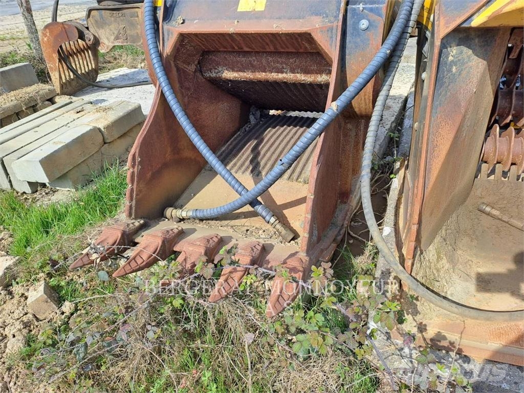 MB Crusher MANUFACTURING BF70 Sonstige Baumaschinen