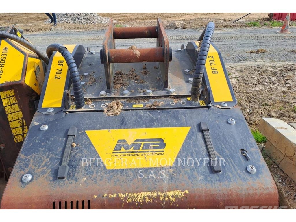MB Crusher MANUFACTURING BF70 Sonstige Baumaschinen