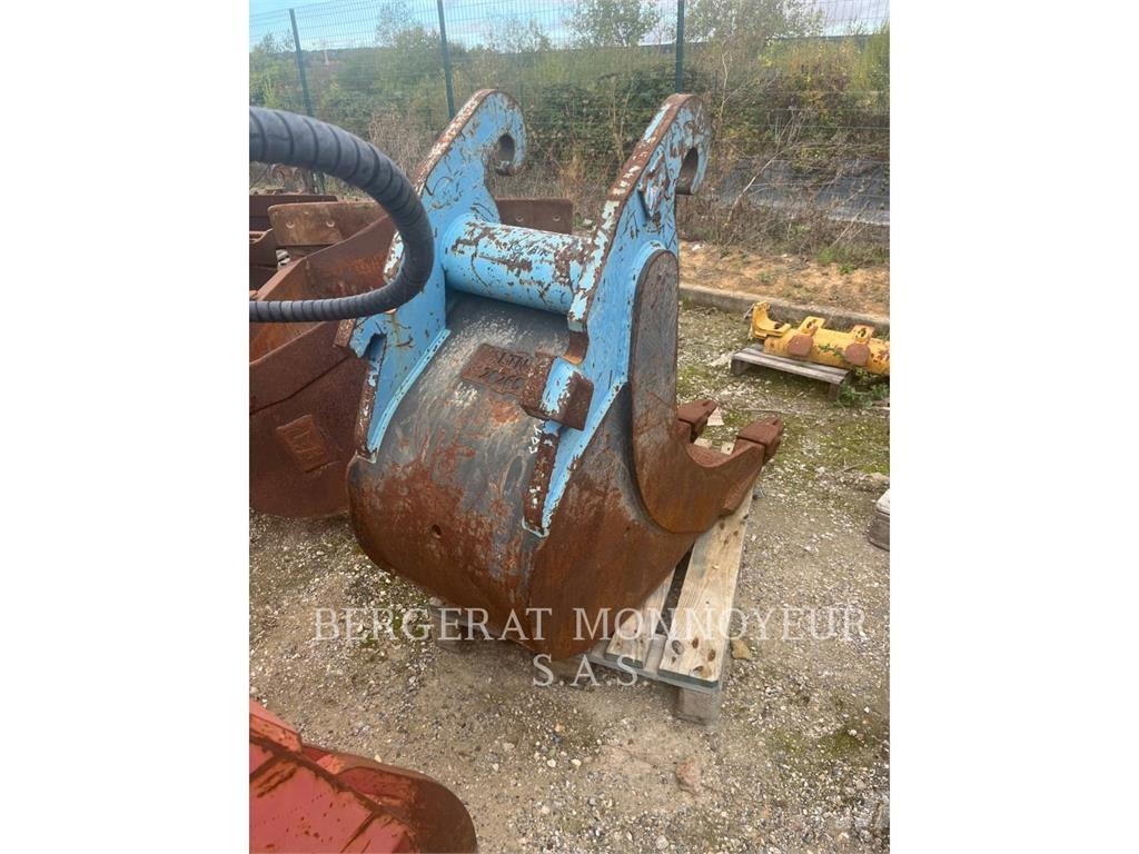MB Crusher MANUFACTURING GODET/CW40S/600MM バケット