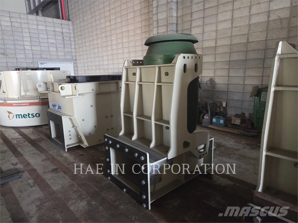 Metso B9100SE Britadeiras