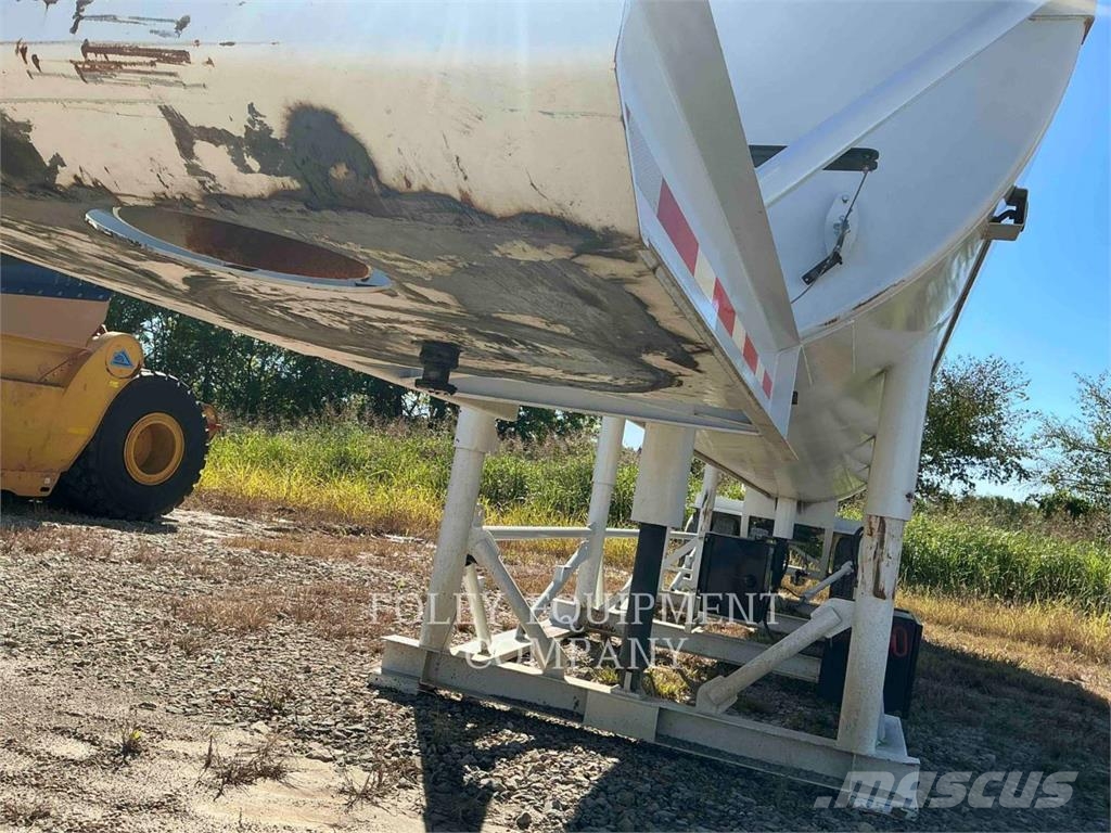  MISCELLANEOUS MFGRS WATERTR12K Tankbilar