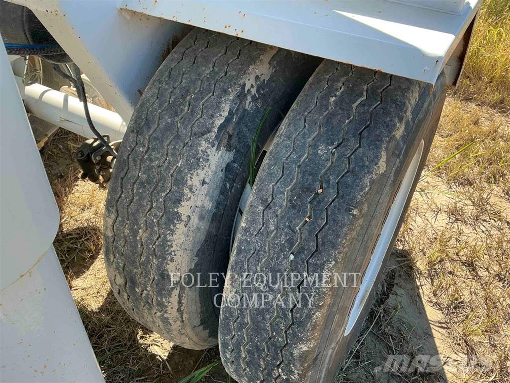  MISCELLANEOUS MFGRS WATERTR12K Tankbilar