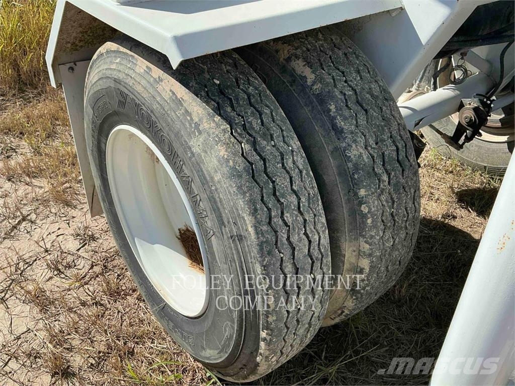  MISCELLANEOUS MFGRS WATERTR12K Tankbilar