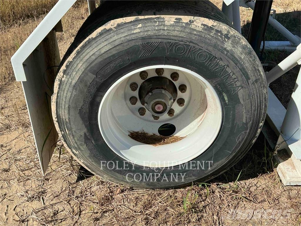  MISCELLANEOUS MFGRS WATERTR12K Tankbilar