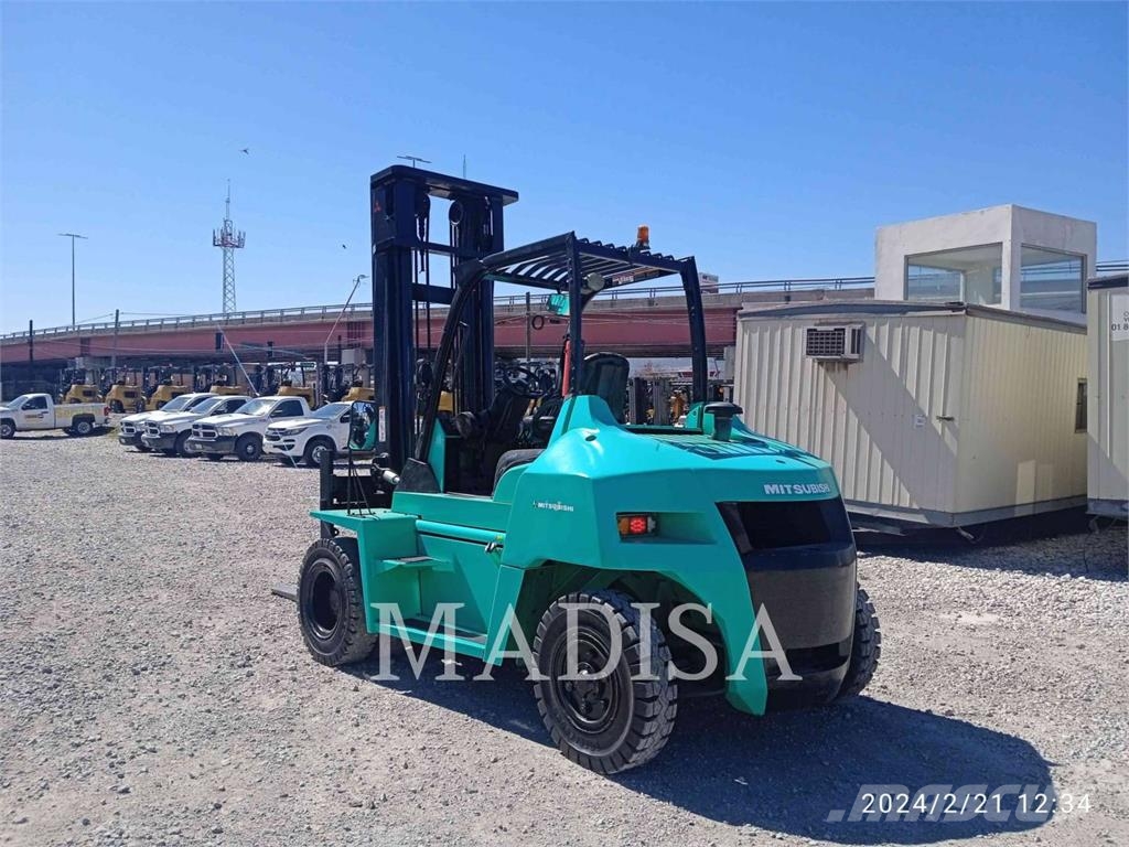 Mitsubishi FD70NM-D Dizelski viličarji