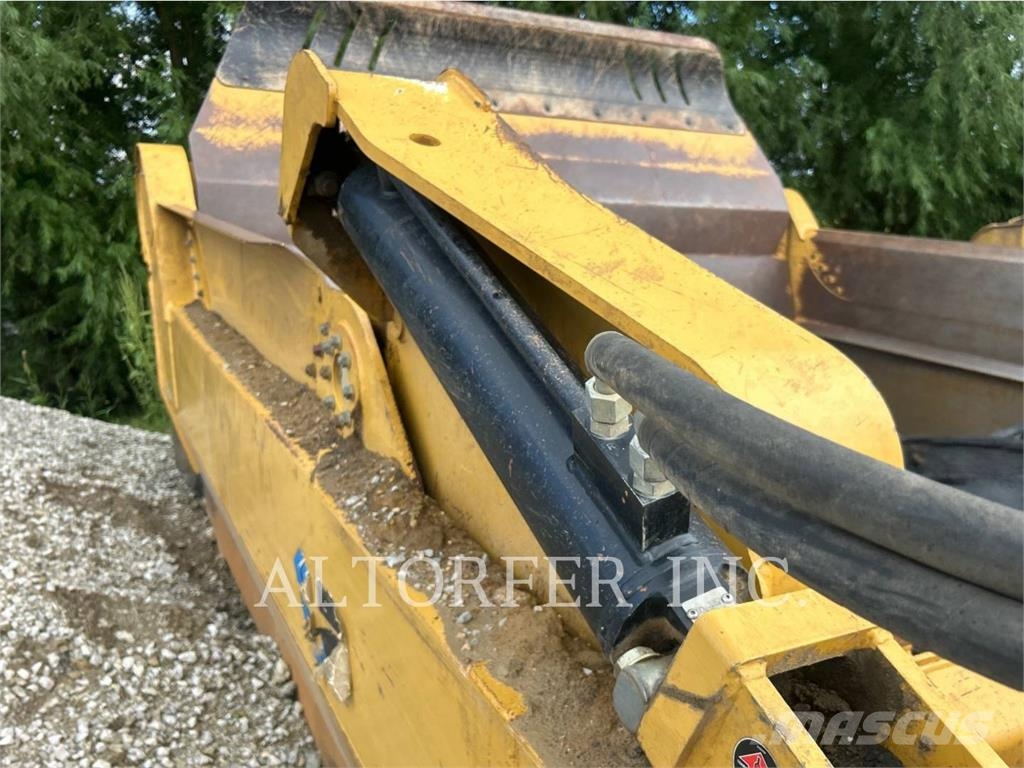 Mobile Track Solutions MT23-28 Scraper