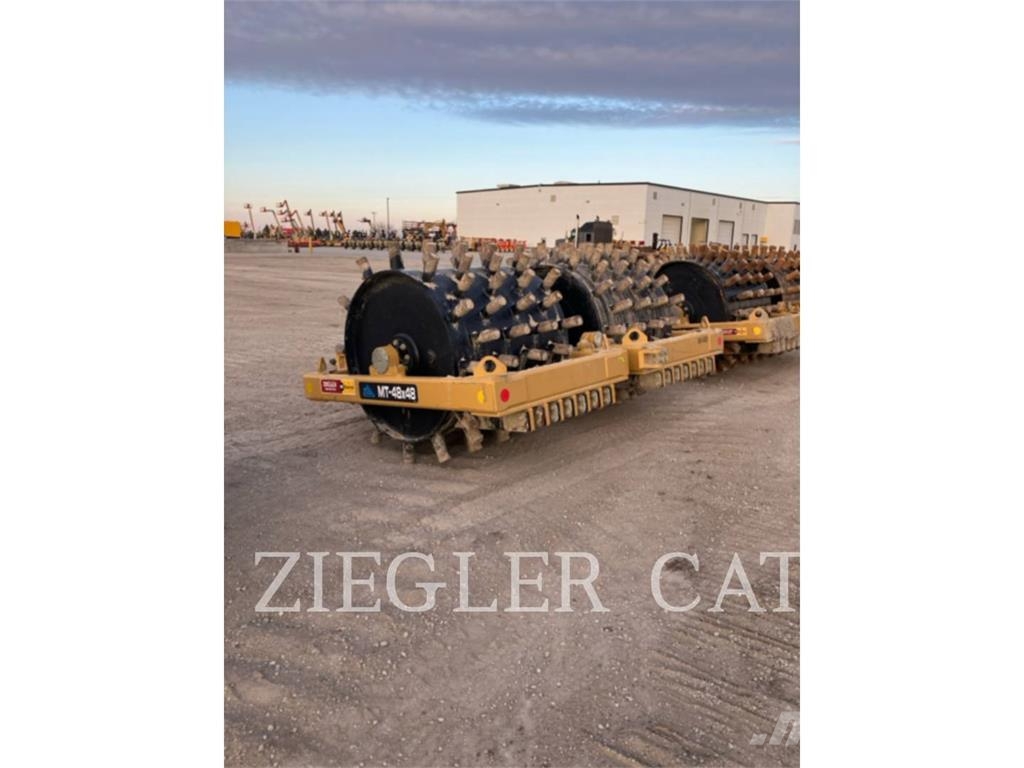 Mobile Track Solutions MT48X48 ضاغطات التربة