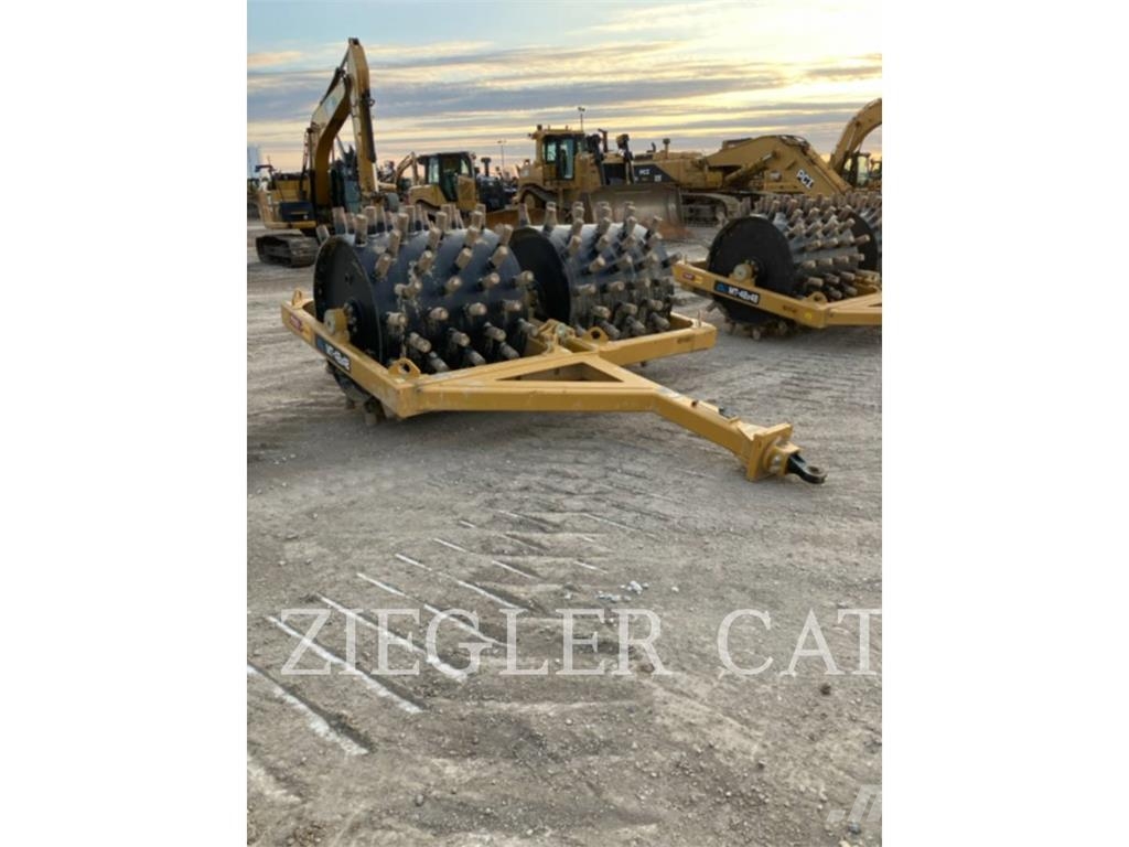 Mobile Track Solutions MT48X48 ضاغطات التربة