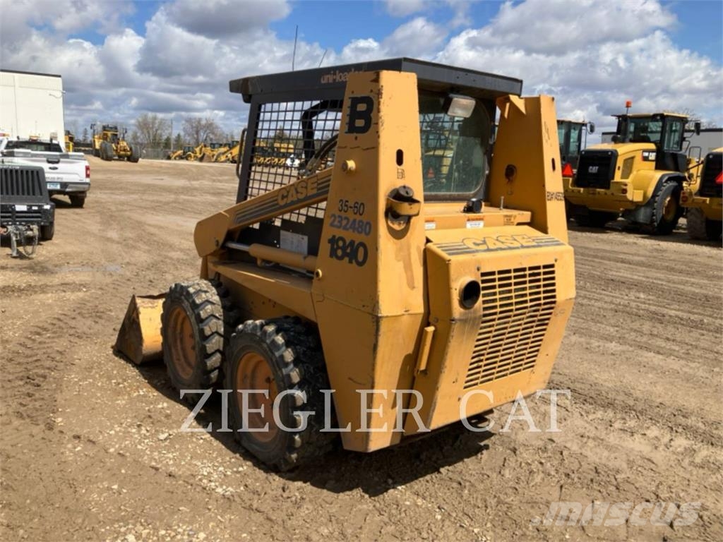 New Holland 1840 Kompaktrakodók