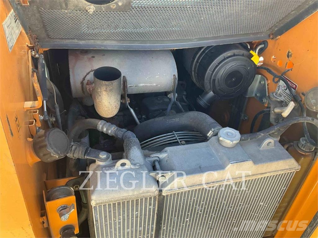 New Holland 440CT لوادر انزلاقية التوجيه