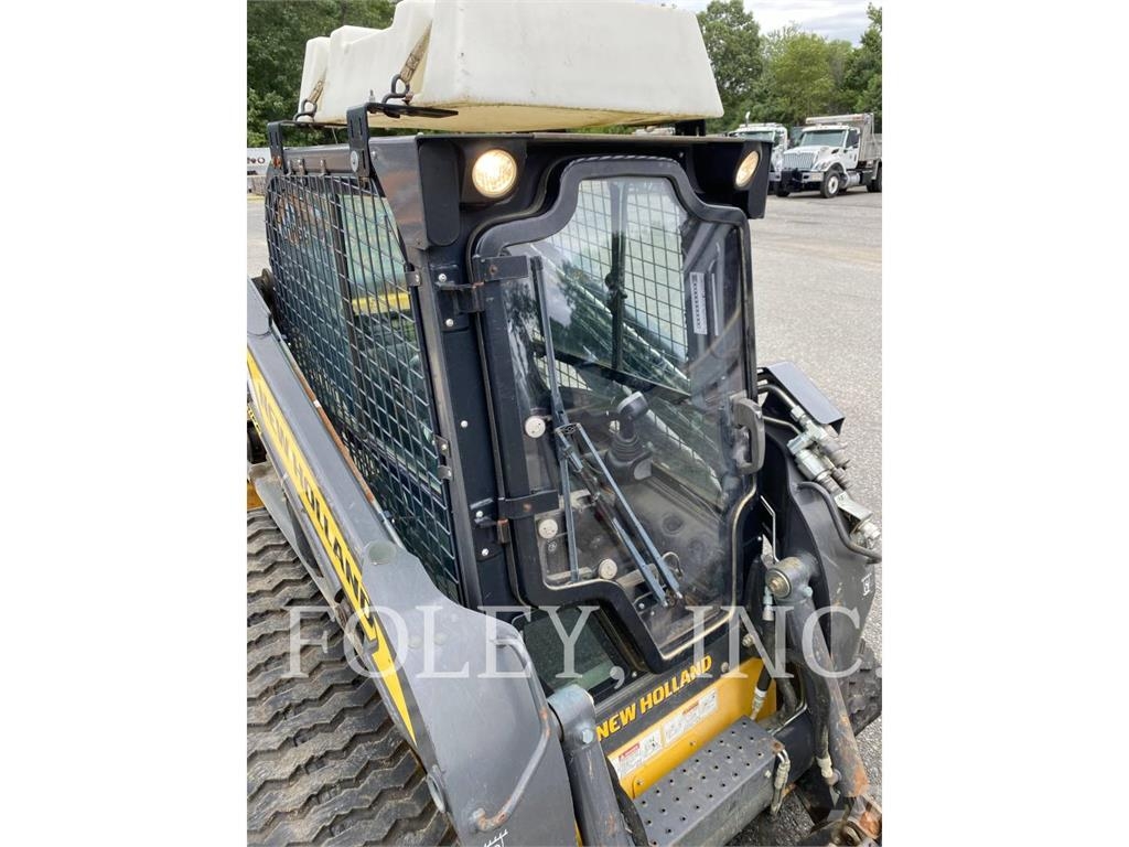 New Holland C238 Kāpurķēžu iekrāvēji