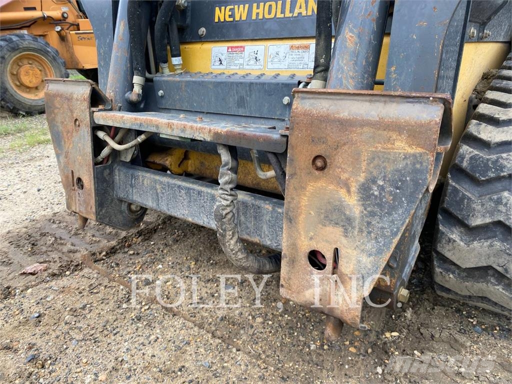 New Holland C238 Kāpurķēžu iekrāvēji