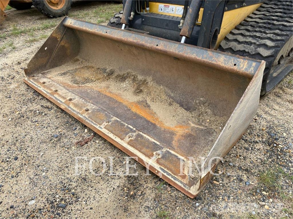 New Holland C238 Kāpurķēžu iekrāvēji