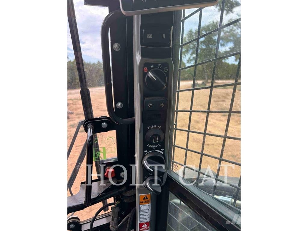 New Holland C337 Telakuormaajat