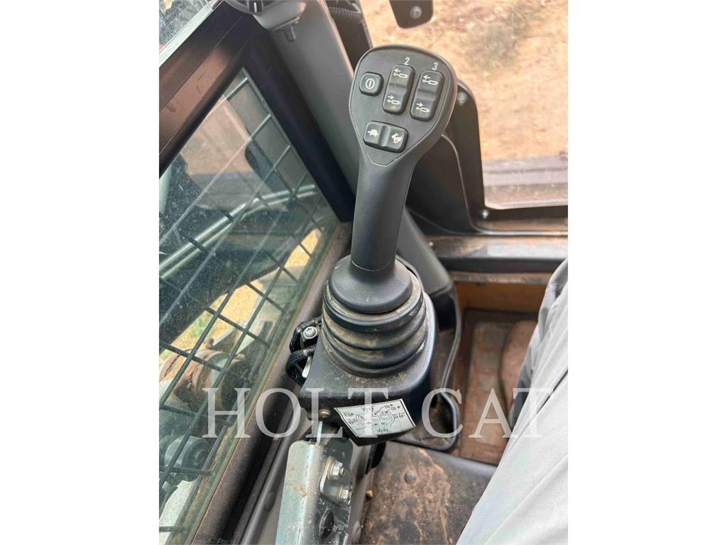 New Holland C337 Telakuormaajat