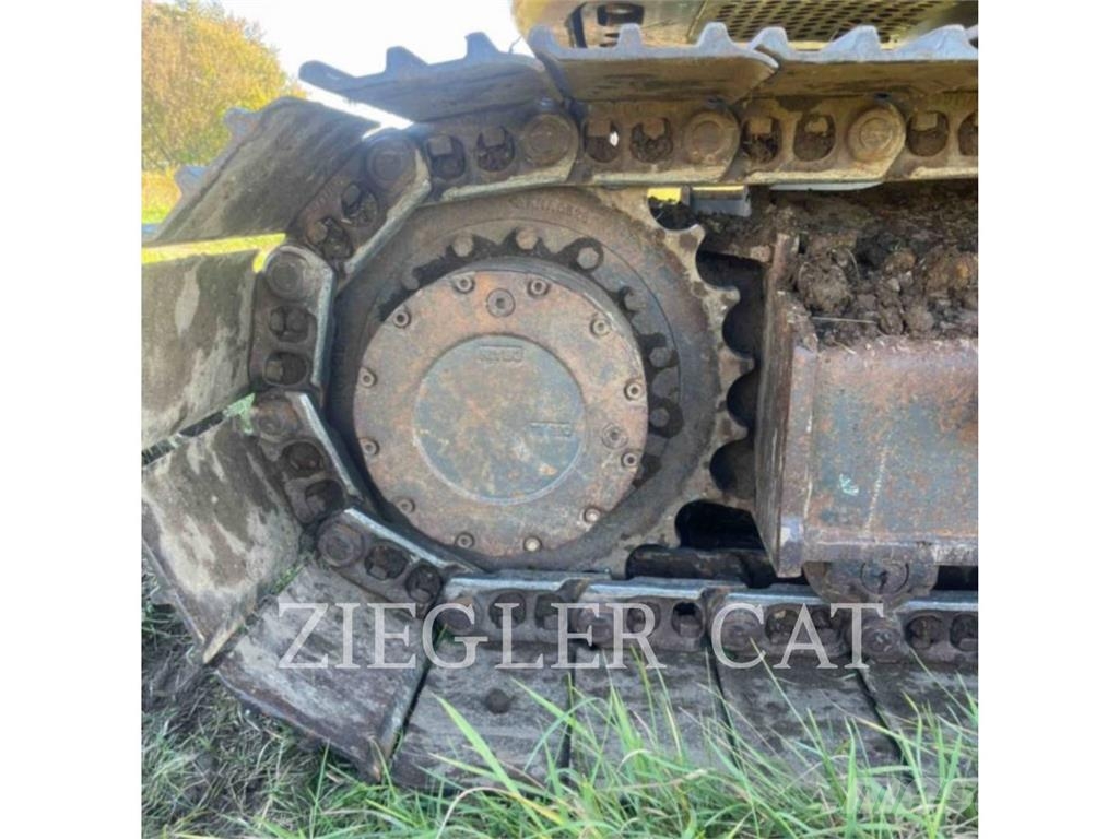 New Holland CX145DSR Rupsgraafmachines