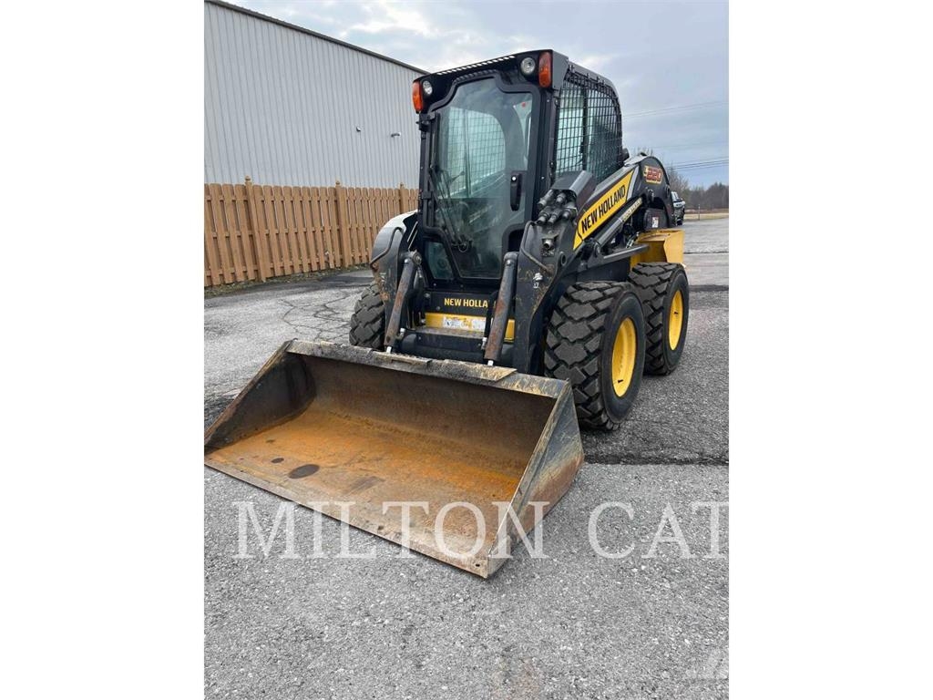 New Holland L220 Minicargadoras
