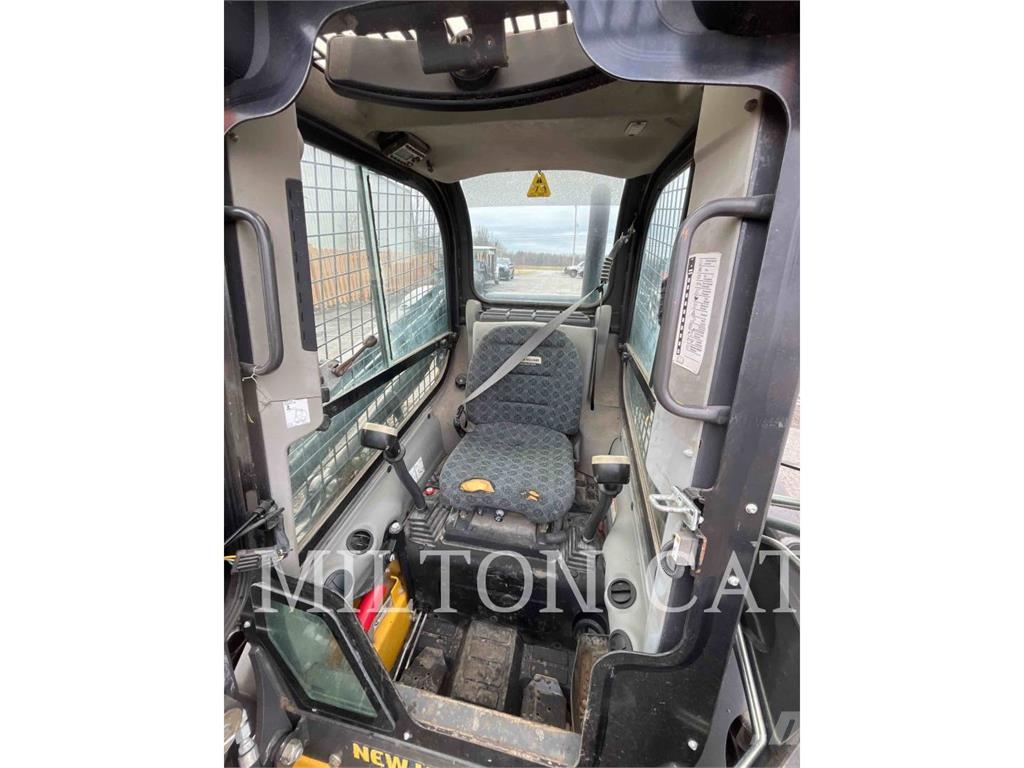 New Holland L220 Minicargadoras