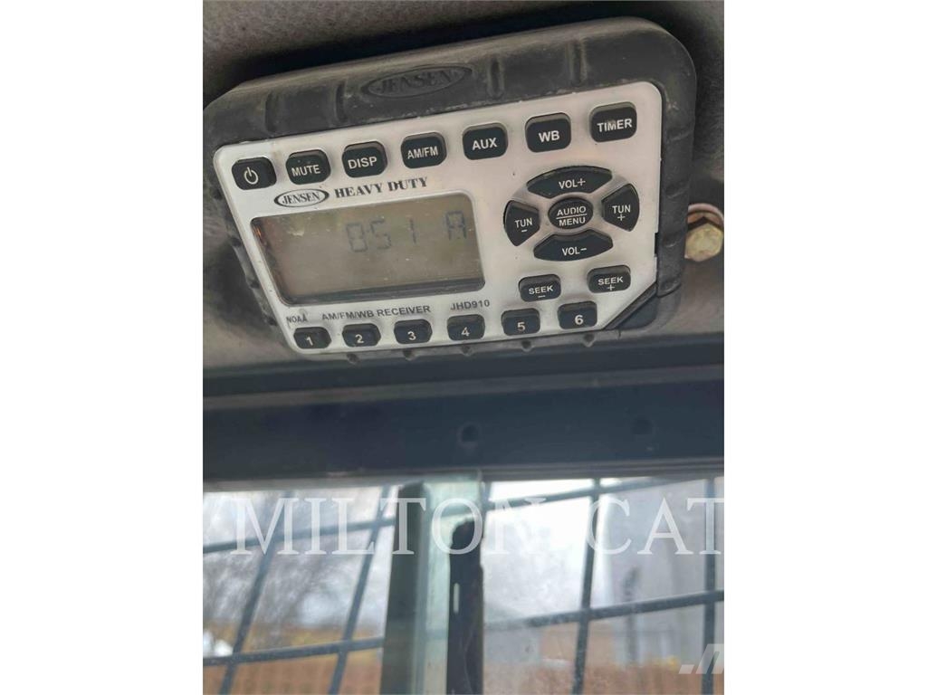 New Holland L220 Minicargadoras