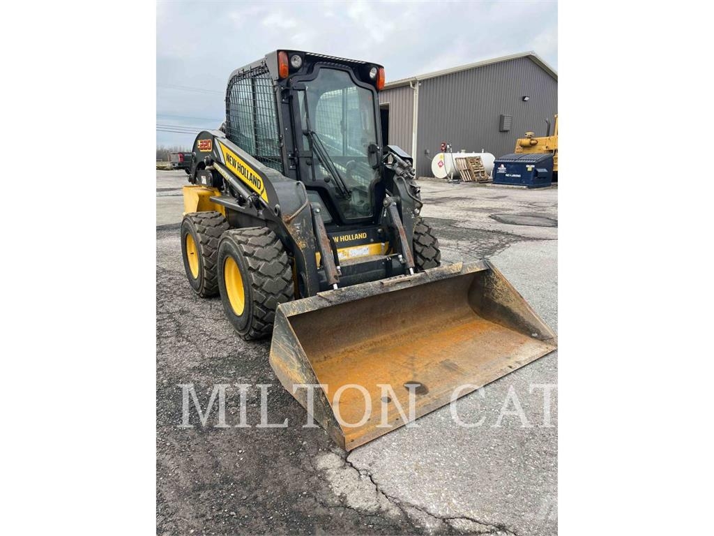 New Holland L220 Minicargadoras