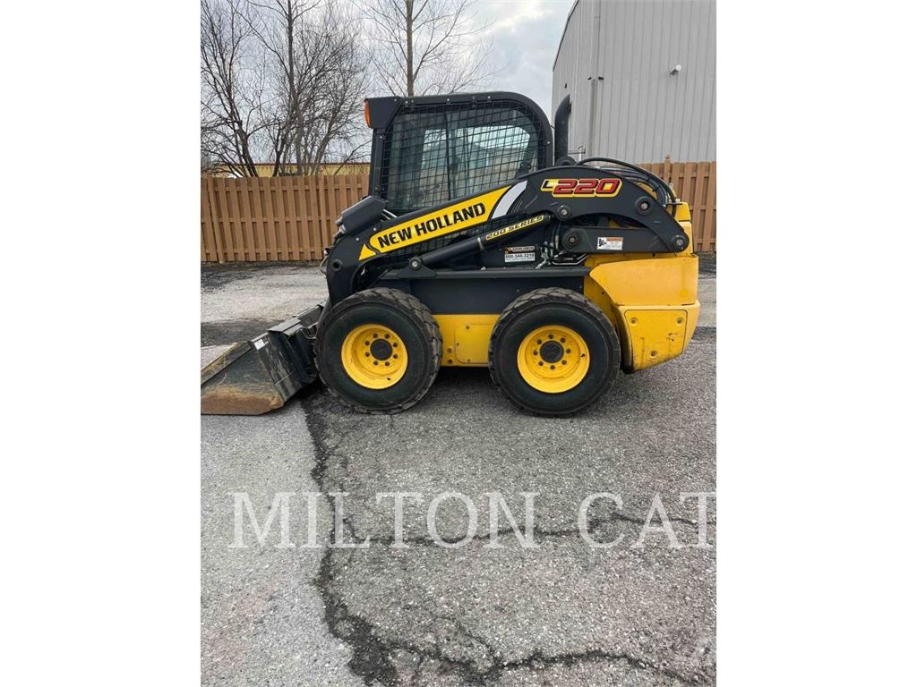New Holland L220 Minicargadoras