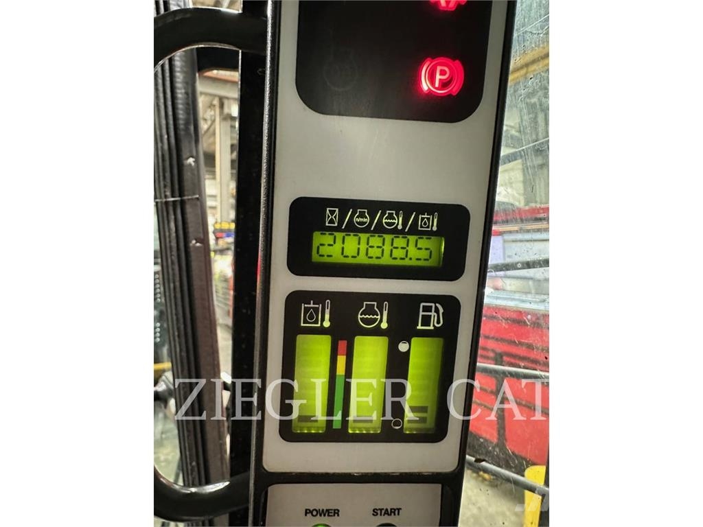 New Holland L228 لوادر انزلاقية التوجيه
