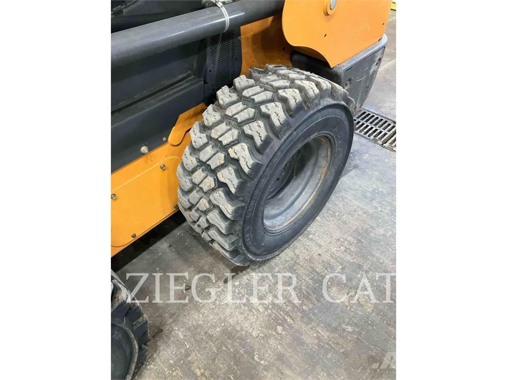 New Holland SR210 Minicargadoras