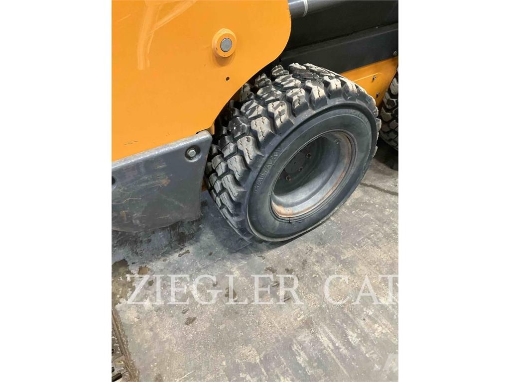 New Holland SR210 Minicargadoras