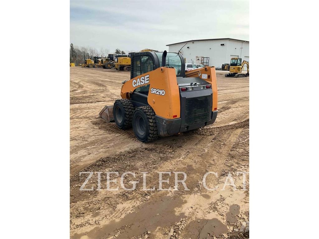 New Holland SR210 Minicargadoras