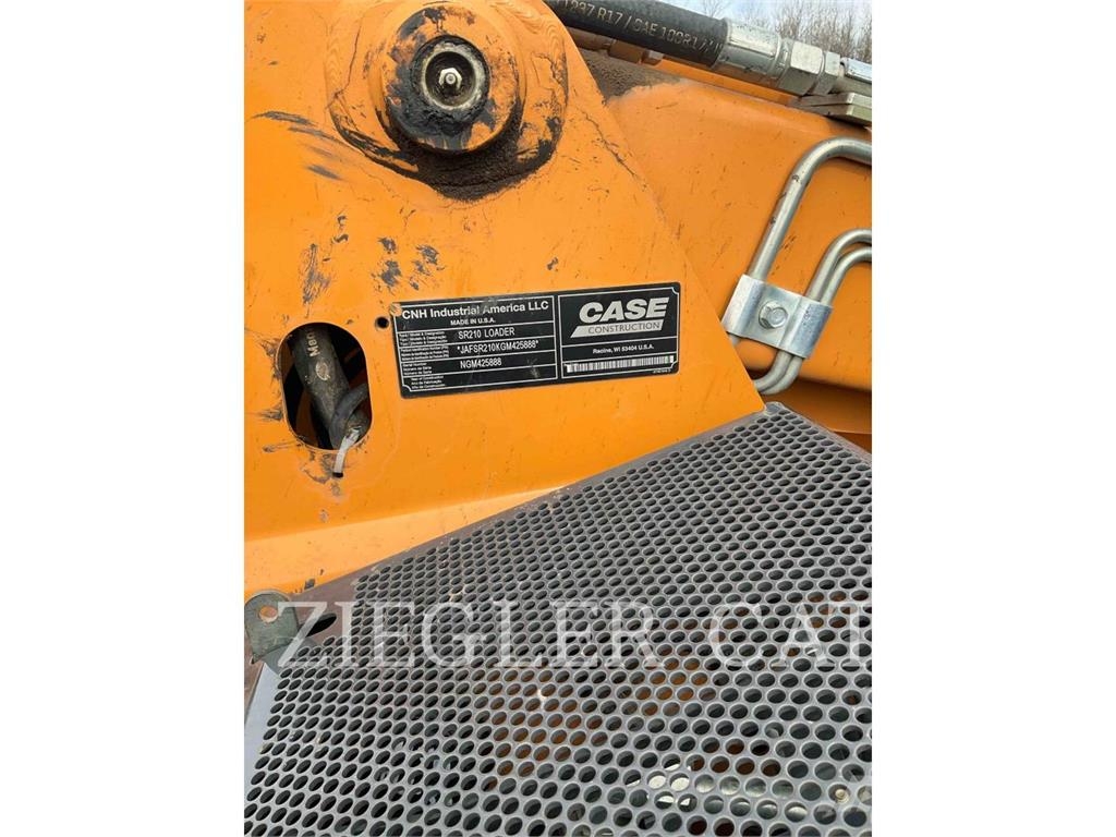 New Holland SR210 Minicargadoras