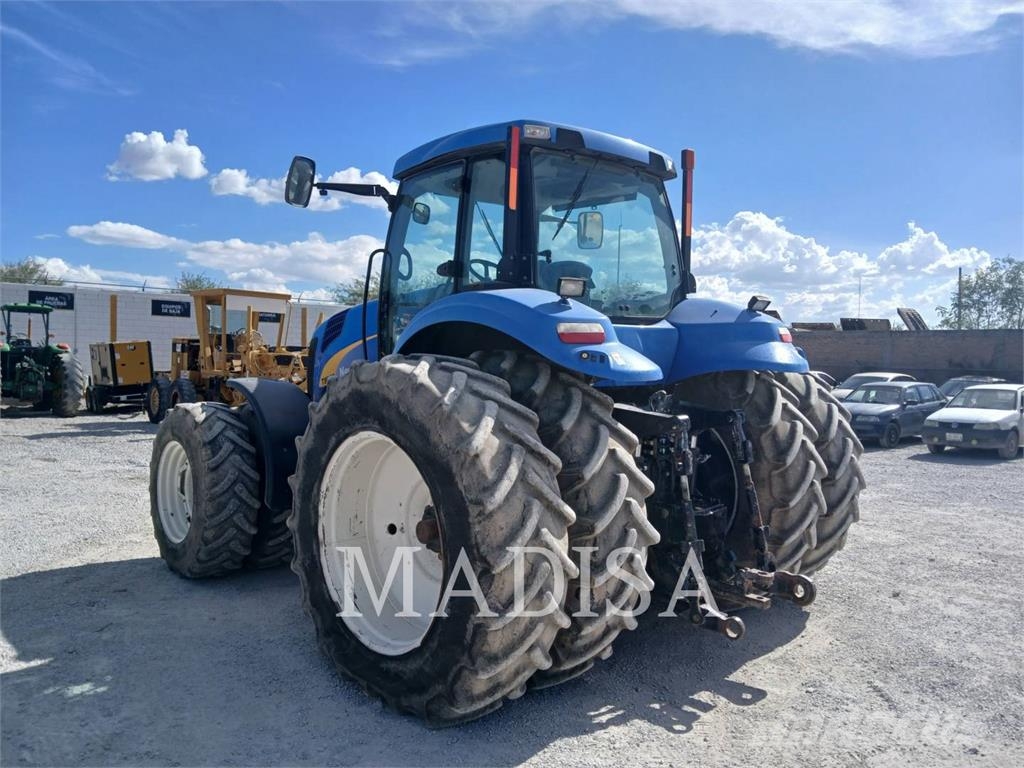 New Holland T8030 Trattori
