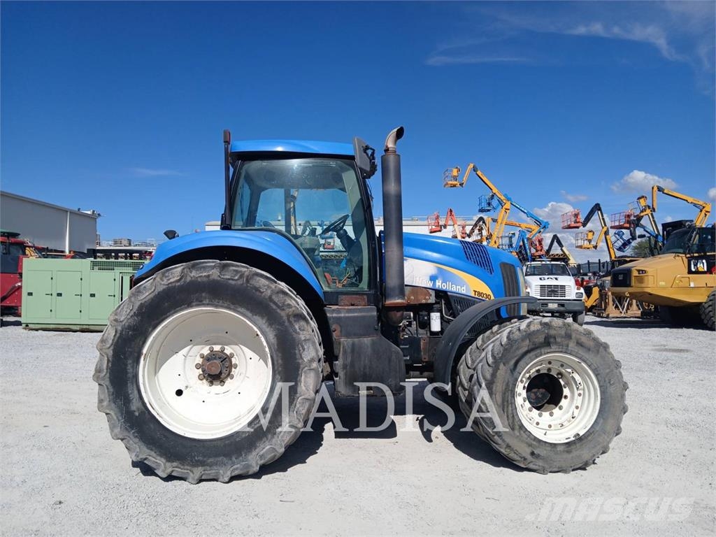 New Holland T8030 Trattori