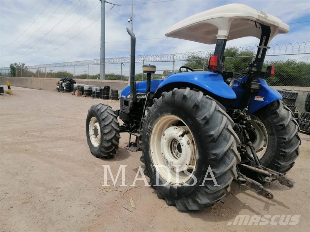 New Holland TB120 트랙터