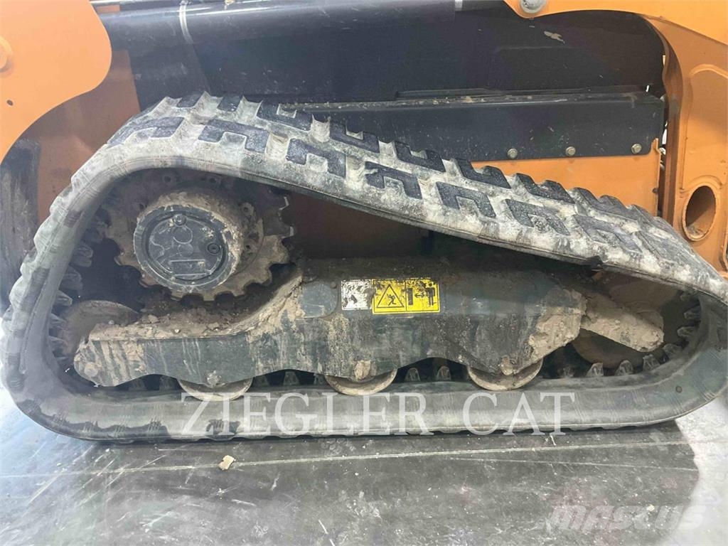 New Holland TR310 Lánctalpas homlokrakodók