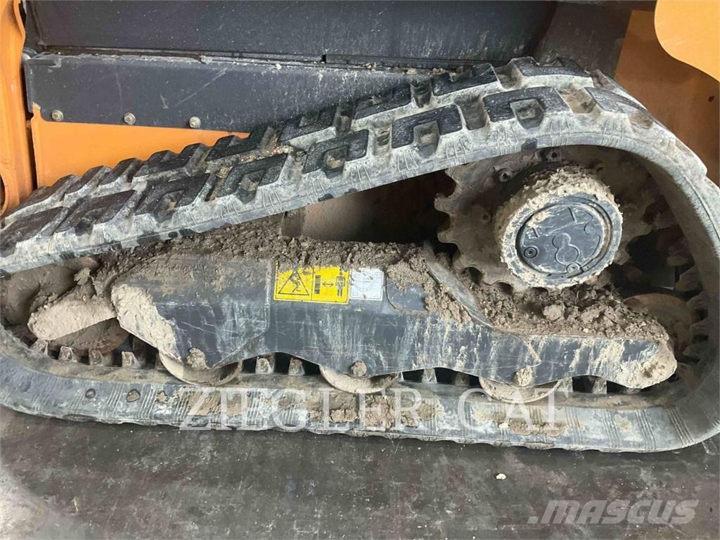 New Holland TR310 Lánctalpas homlokrakodók
