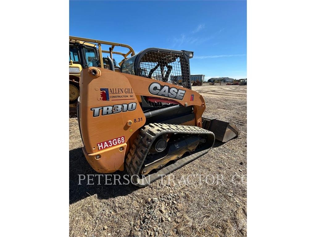 New Holland TR310 滑移轉向裝載機