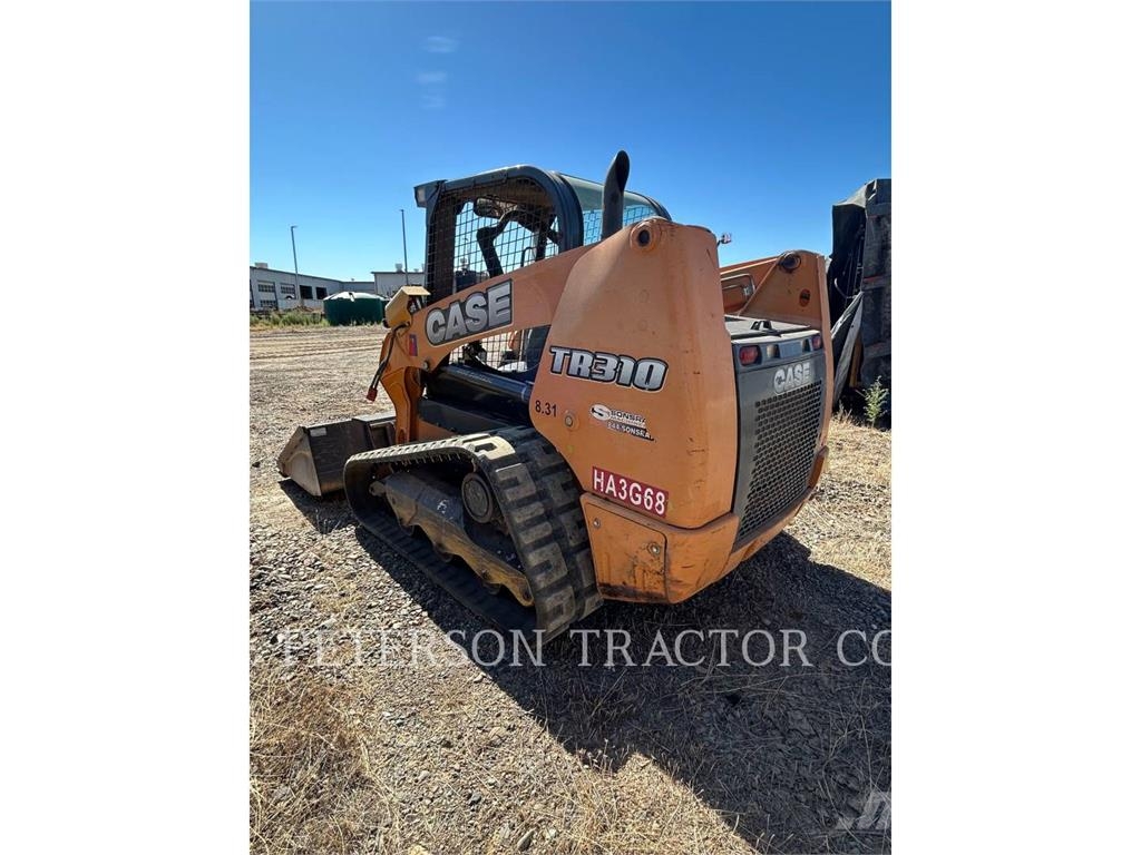 New Holland TR310 滑移轉向裝載機