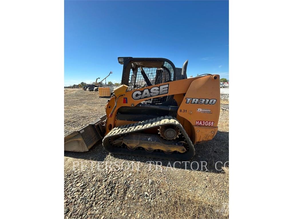 New Holland TR310 滑移轉向裝載機