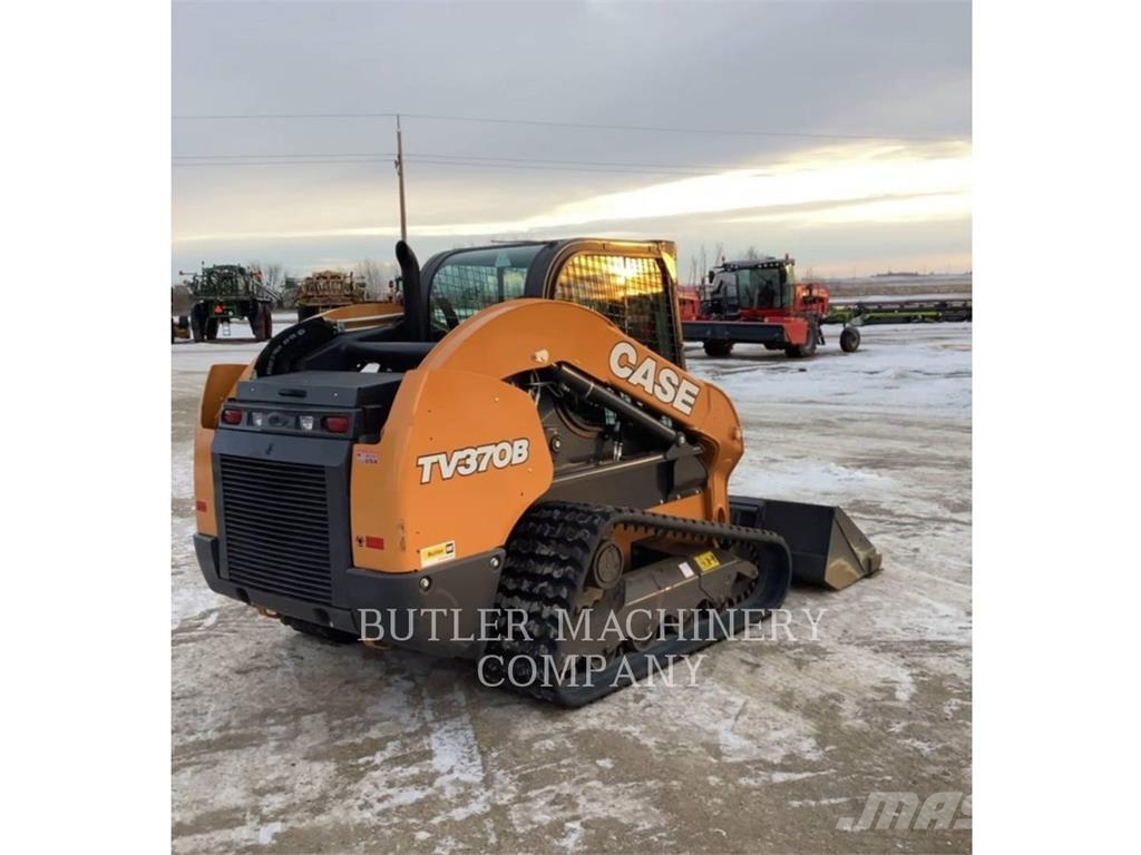 New Holland TV370B لوادر زحافة