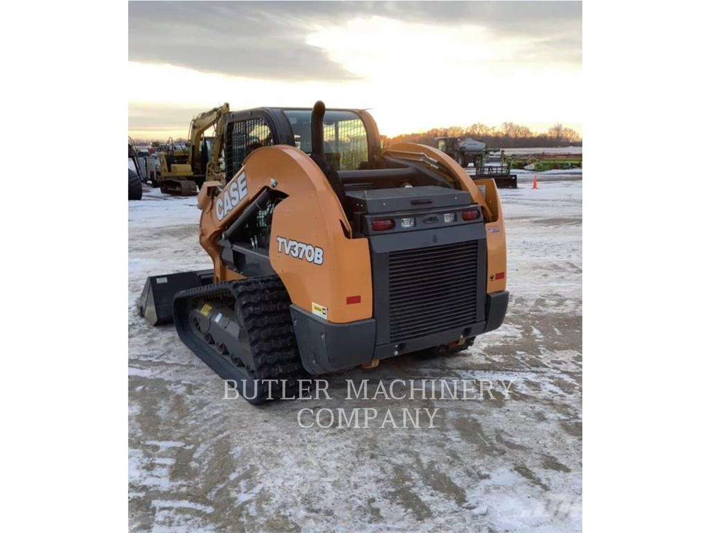 New Holland TV370B لوادر زحافة