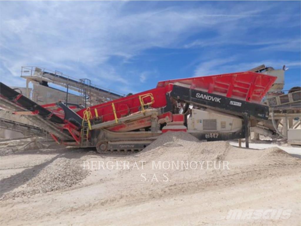 Sandvik MINING & CONSTRUCTION QE442 Crushers