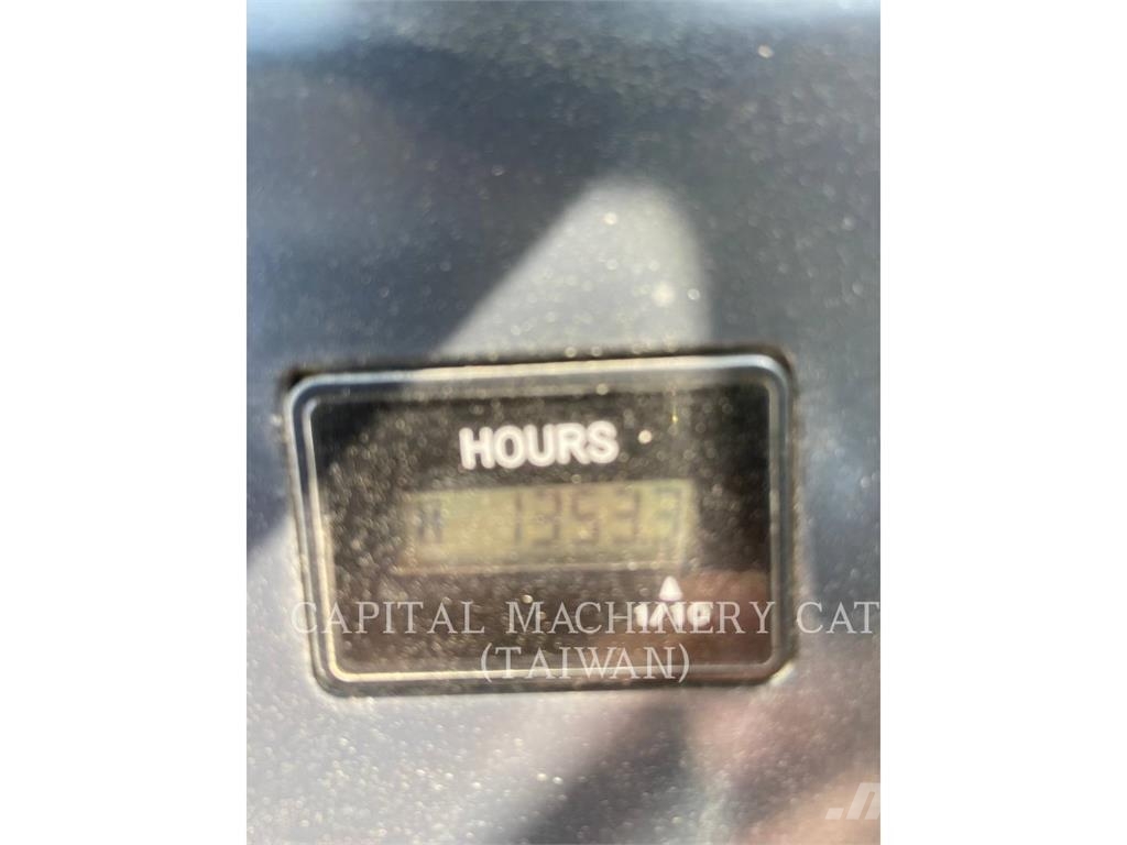 SEM MACHINERY 669 C Колесни товарачи