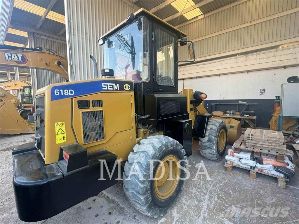 SEM MACHINERY SEM618D Колесни товарачи